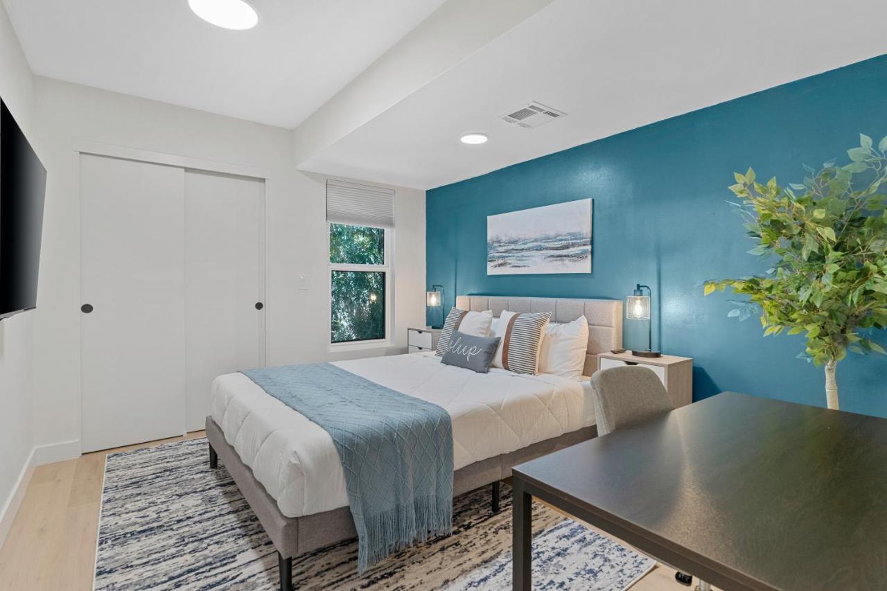 Peaceful Phoenix Getaway - Central Location, Family-Friendly & Pool Table! Exterior photo